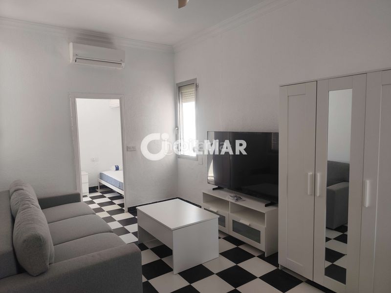 Foto baf7e80a-c1c0-4d94-be4b-1c233bc869d1. Rent flat with heating in Ciudad Jardín Sevilla