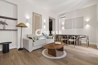 Casa a schiera in San Lorenzo. Edificio en explotación  3 apartamentos turísticos en san lorenz