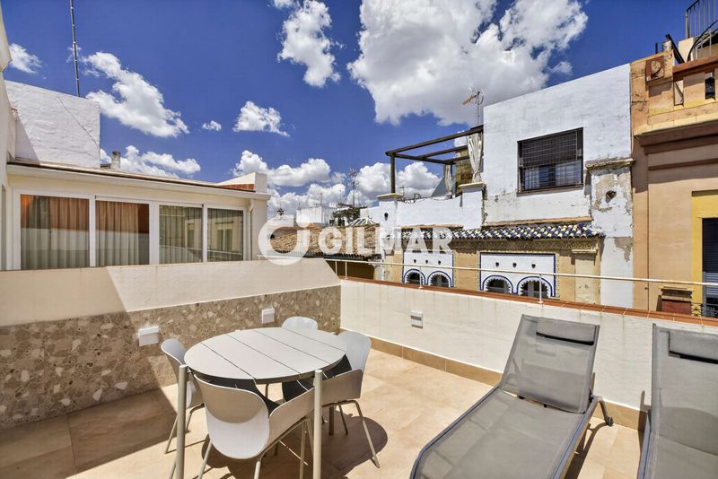 Foto bce33b08-fa15-4284-b593-d102fbd59e24. Casa adossada amb calefacció a San Lorenzo Sevilla