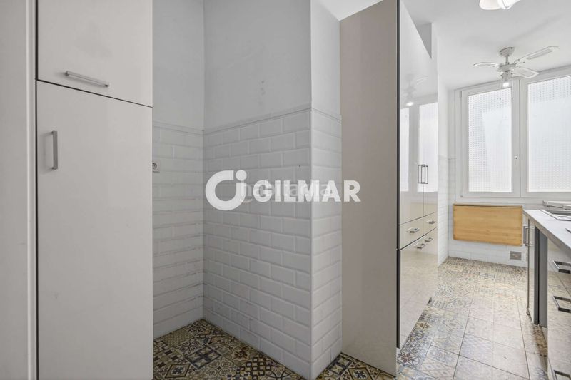 Foto 50c575c9-b889-439e-a718-dec7e2a52d3c. Pis amb calefacció aparcament a Los Remedios Sevilla