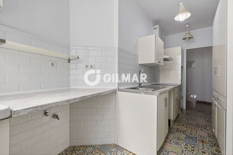 Foto b4a723eb-5d37-4fc1-a4b1-d9d262b54c48. Pis amb calefacció aparcament a Los Remedios Sevilla