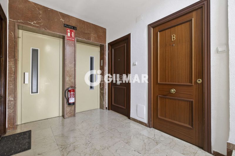 Foto eafdc163-93c3-46a1-8e6d-d1e166ebcc97. Pis amb calefacció aparcament a Los Remedios Sevilla