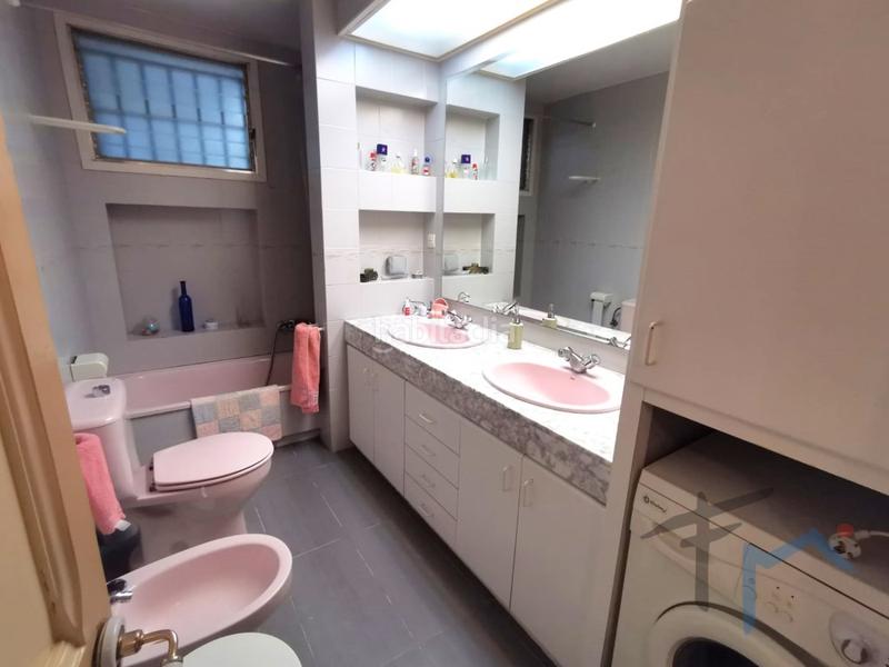 Foto a10446eb-2651-4b87-b967-491a629e9526. Semi detached house in Piera