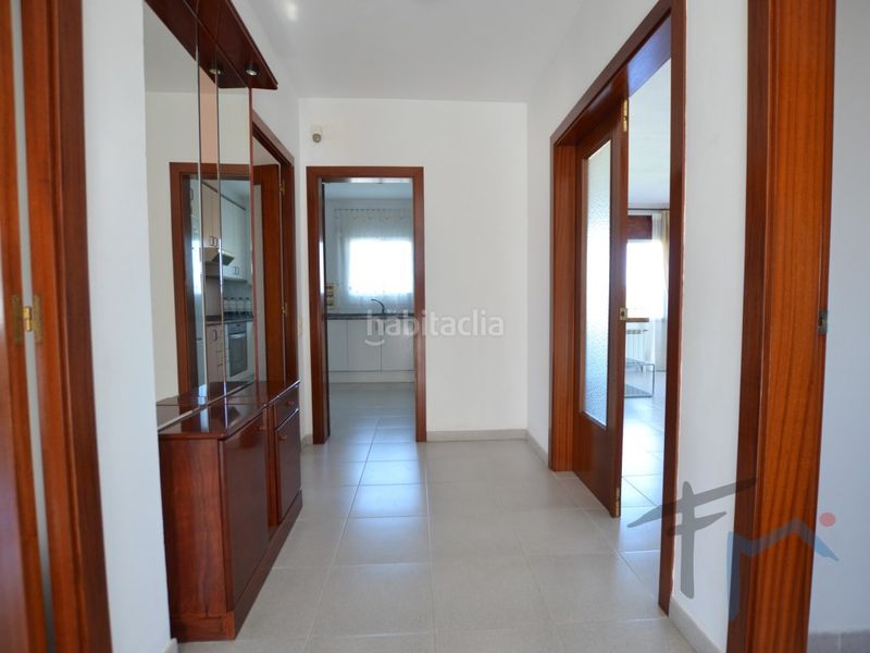Foto 0bfbe68f-1305-4e39-a0ea-f29d62af8ccb. Casa amb aparcament a Masquefa