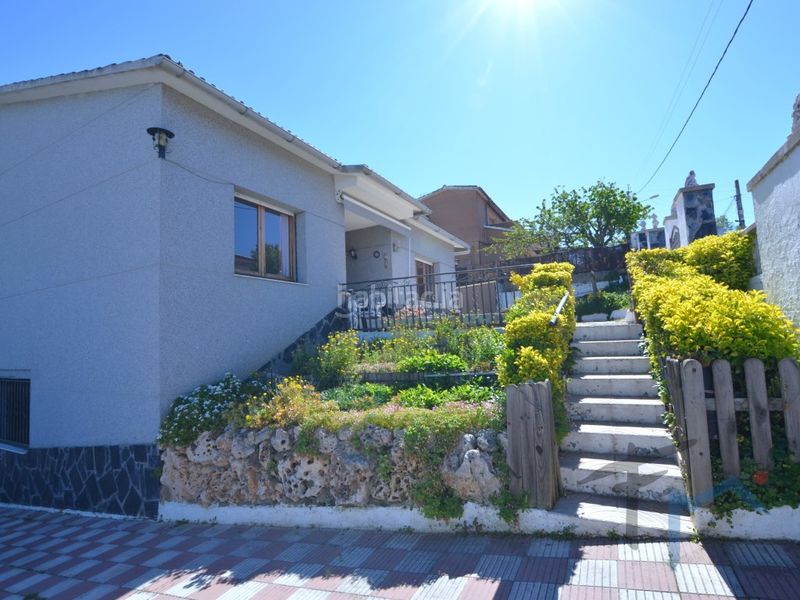 Foto 0ee99ace-9144-4176-9d20-cbda060588dc. Casa amb aparcament a Masquefa