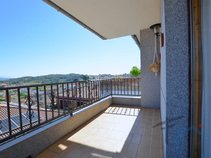 Foto 195009d3-0817-471f-9395-aef4ca2d77e5. Casa amb aparcament a Masquefa