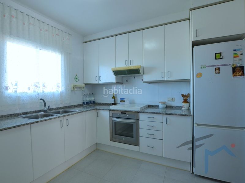 Foto 5bc5ffb1-0327-46eb-9e37-96a4a4bc7847. Casa amb aparcament a Masquefa