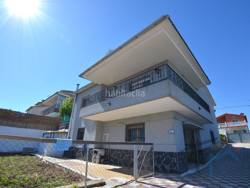 Foto c89653b8-0745-4cb2-978a-e6182c8378b9. Casa amb aparcament a Masquefa