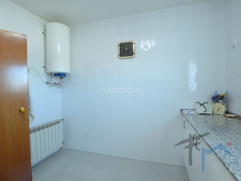 Foto cd8c123c-8bec-4e32-8bd4-0ab92f467859. Casa amb aparcament a Masquefa