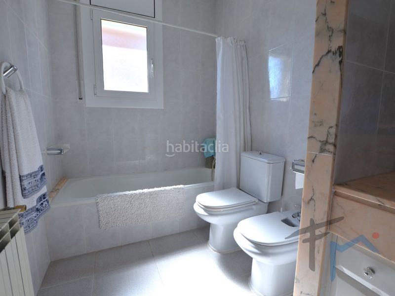 Foto e9fd5275-4cd3-4f1e-b2aa-f6bf867a5d30. Casa amb aparcament a Masquefa