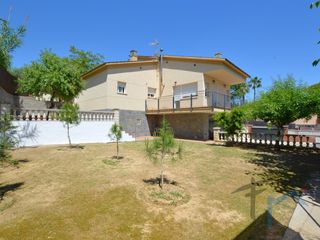 Casa  Urbanizacion can parellada. Vivienda a 4 vientos en can parellada