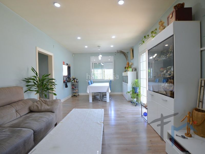 Foto d781f88a-9a2d-4f08-8255-76fe099f8342. Casa amb aparcament a Piera