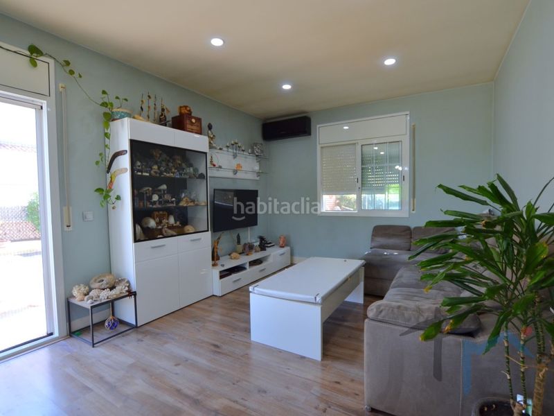 Foto f865cca7-f8ef-42b4-9228-c833cd4e71d8. Casa amb aparcament a Piera