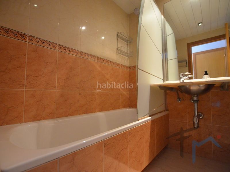 Foto 1af6e355-cd9c-4d4d-b18b-cbcb4ff624ec. Casa adossada amb aparcament a Masquefa