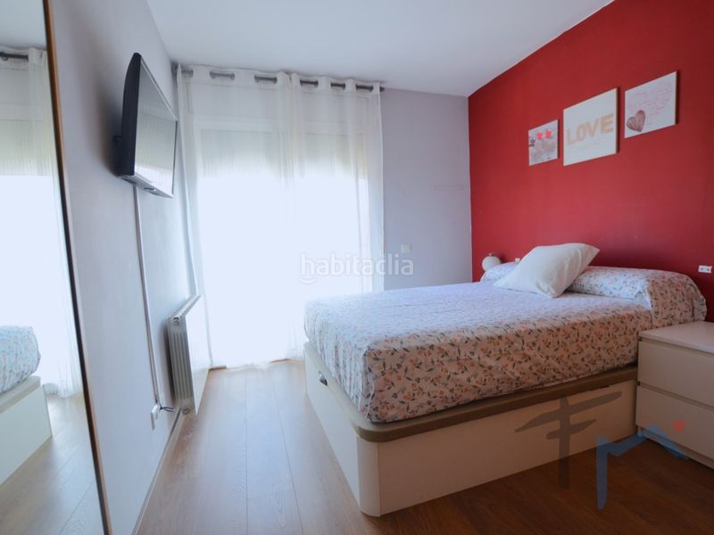 Foto 41ba5f87-3fab-4aa8-845b-b758794e16b7. Casa adossada amb aparcament a Masquefa