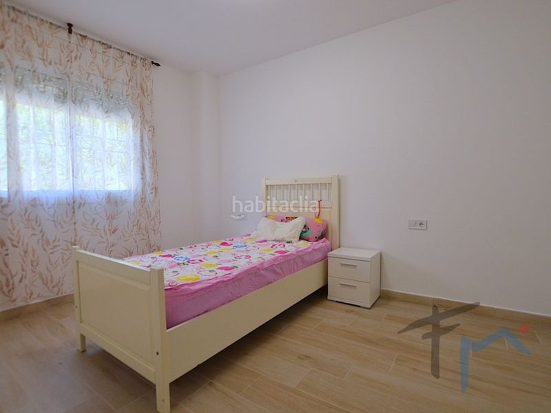 Foto 1e8f8361-3b7b-40f7-824c-70070b927415. Casa adossada amb aparcament a Masquefa