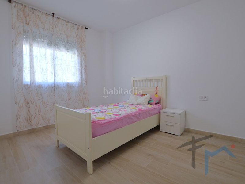 Foto 31badc9a-8488-4fd0-ac90-0c49e3968e84. Casa adossada amb aparcament a Masquefa