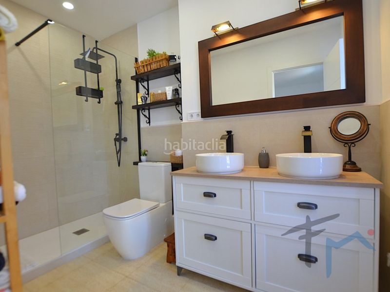 Foto fdd967a9-9406-472a-be1c-f816368fc31b. Casa adossada amb aparcament a Masquefa