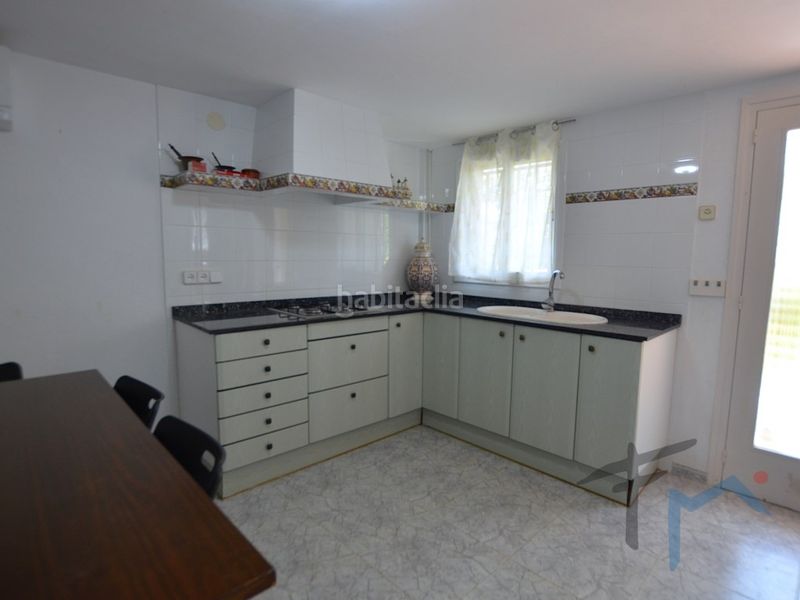 Foto 3961dac6-e3d3-457e-ba22-ed2f5d85d602. Casa amb aparcament a Masquefa