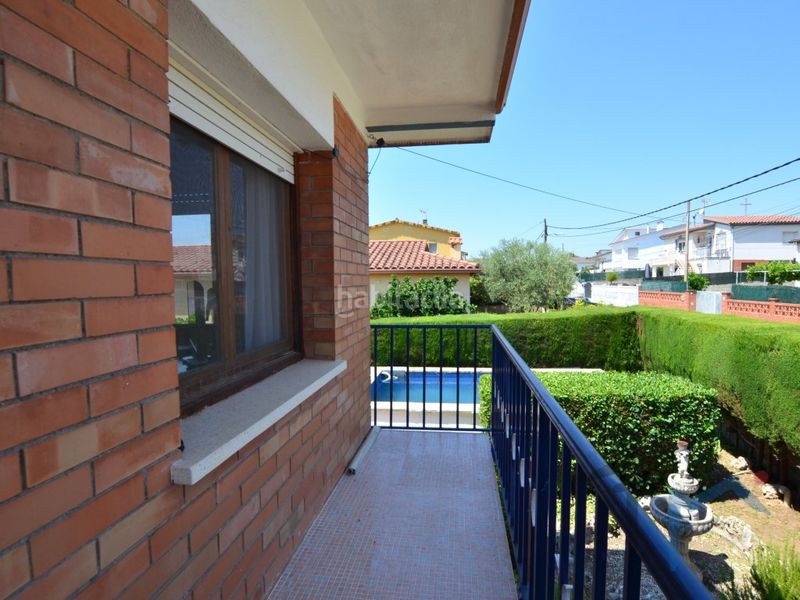 Foto 91a5f606-fdcc-4cbf-924b-128add41d566. Casa amb aparcament a Masquefa