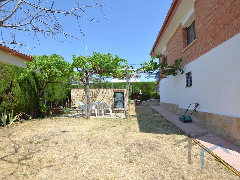 Foto cefccb42-2c54-4b40-9064-1365efa4d0c4. Casa amb aparcament a Masquefa