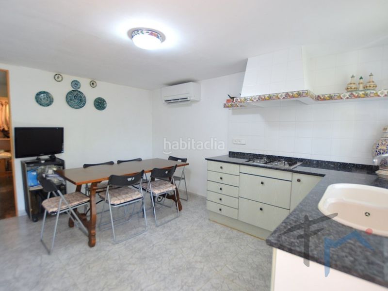 Foto eb46e461-8464-415e-8e1b-3fe2640bbb3a. Casa amb aparcament a Masquefa