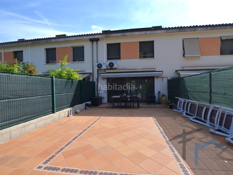 Foto 50444cb0-d2db-476b-9fb5-794c9a42f43b. Casa a schiera con parcheggio in Masquefa
