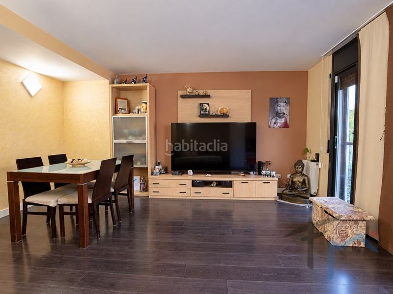 Foto d07950c1-2f5e-4484-a0db-5ded545912e3. Casa a schiera con parcheggio in Masquefa