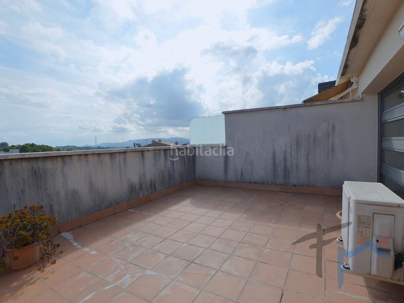 Foto fadd7535-dd56-4fd4-abce-5a80882bc9a1. Casa a schiera con parcheggio in Masquefa