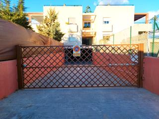 Lloguer Aparcament cotxe a Calle ópalo 9. Plaza de garaje de 18m2 con trastero de 11m2