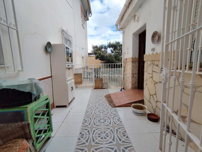 Foto 5777958c-ee4d-4f22-aa34-721d6b5d451f. Casa amplia casa zona los romanes, la . en Viñuela