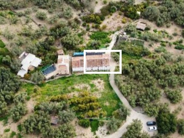 Foto 0f8261d2-ec1e-417e-9b3a-accd4afd3a09. Casa aparellada amb aparcament a Periana