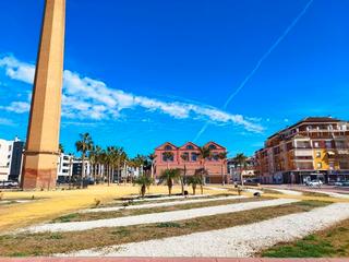 Pis  Calle piscis. Piso zona la azucarera, torre del mar