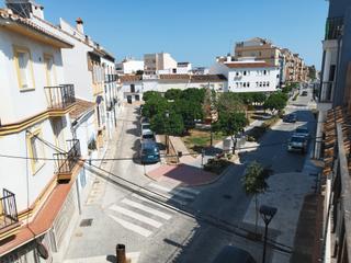 Casa  Plaza de san roque. Amplia casa muy céntrica en vélez-málaga
