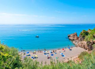 Pis a Centro. Apartamento cerca de la playa en nerja
