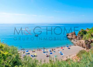 Pis a Centro. Apartamento cerca de la playa en nerja