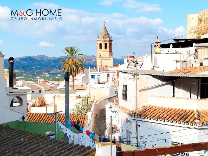 Foto 0d739617-36fd-4f2d-9e01-31156119eb5d. House with parking in Centro Histórico Vélez - Málaga