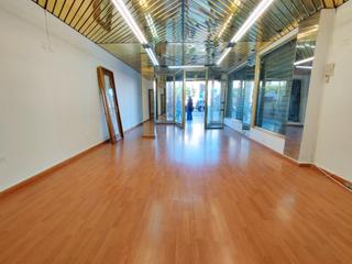 Local Comercial en Avenida Vivar Téllez