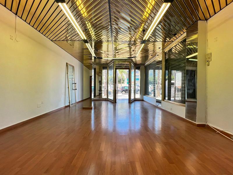 Foto 4b7db3fb-72c8-467b-a9ec-f26ab7d9dbf0. Lloguer local comercial a Capuchinos - Los Olivos Vélez - Málaga