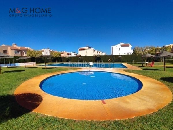 Foto ce4a2c0c-10eb-455a-a349-603a4073392e. Casa pareada chalet pareado zona El Limonar, vélez-málaga en Vélez - Málaga