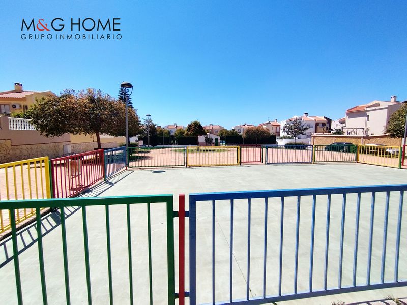 Foto cf547611-cc18-4916-84e2-322b1d6ebe50. Casa pareada chalet pareado zona El Limonar, vélez-málaga en Vélez - Málaga