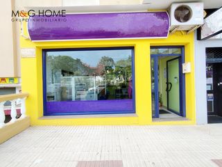 Business premise in Hispanidad - Vivar Téllez. Local comercial muy céntrico en vélez-málaga