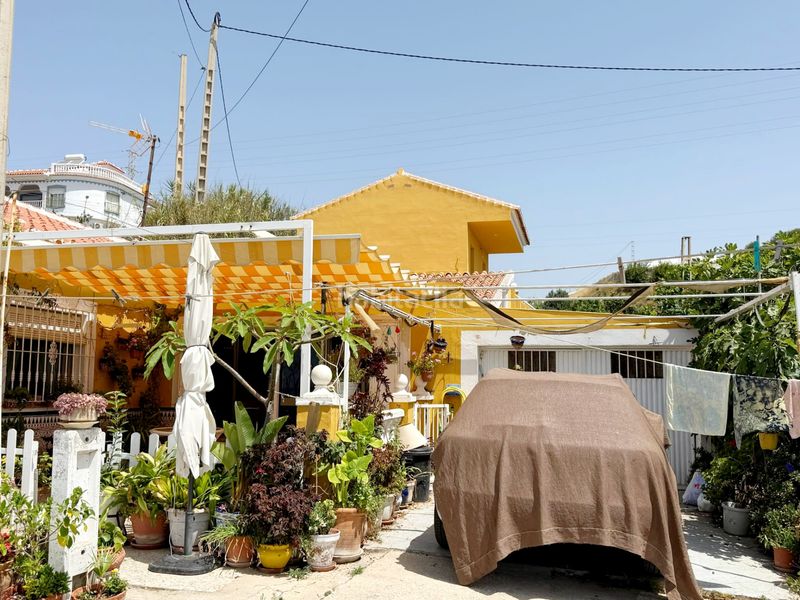 Foto e9e79dbd-5de4-43bc-b793-c8e0f9a6e36a. Casa amb aparcament a Lagos