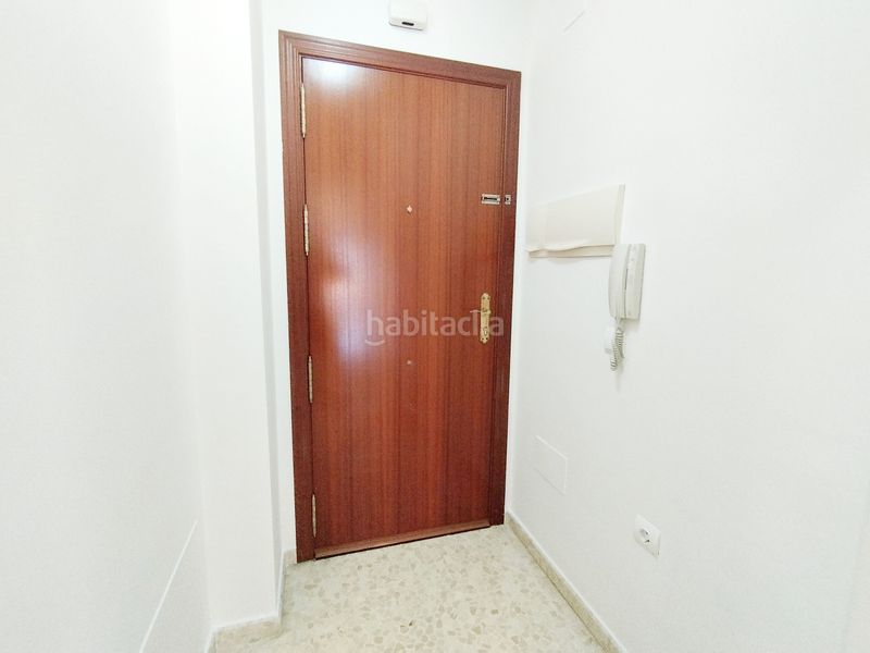 Foto bc3b3713-0f0b-44e4-b43d-451668fe1204. Lloguer àtic a Caleta de Velez