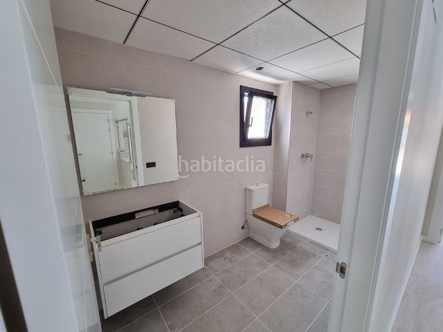 Foto c0a71c34-a50b-41ec-8320-4e47d8c6640f. Casa adossada amb calefacció aparcament piscina a Cambrils
