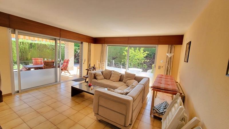 Foto f6f4c46e-a196-4b5d-b2a7-2ce2f2aa4e32. Chalet casa en planta baja ideal para gran familia en Cambrils