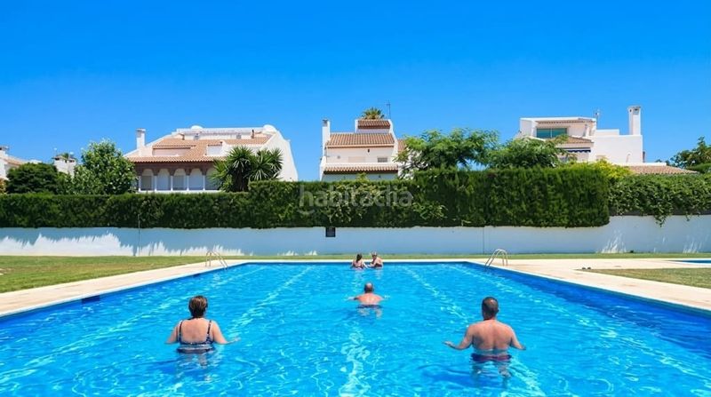Foto 9afcb1ab-3fb9-4689-a1ba-fe2d19ea2880. Xalet amb calefacció aparcament piscina a Els Ametllers Cambrils