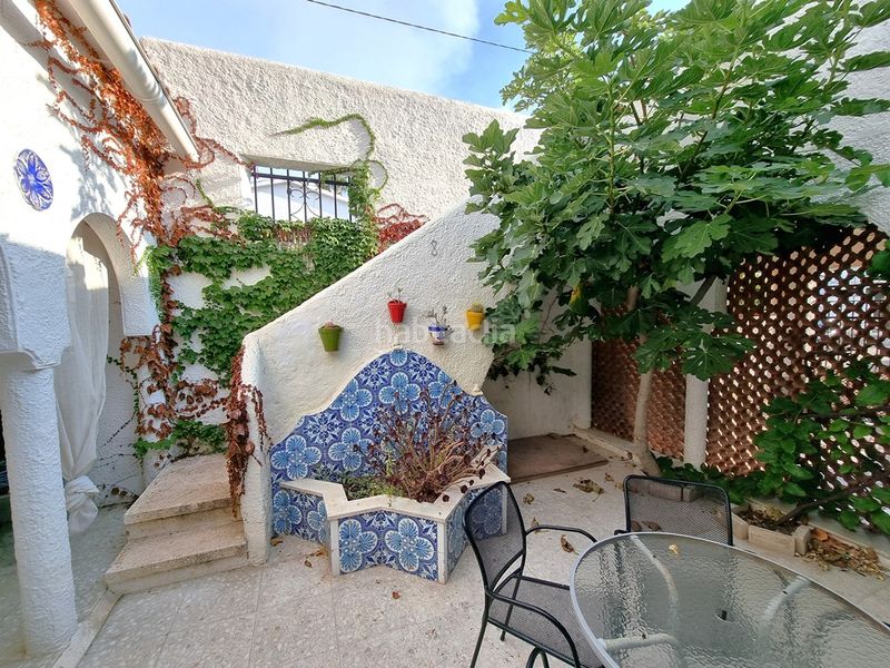 Foto 39f09a70-4ec5-45f8-a5c7-527215d334c6. Casa adossada amb xemeneia aparcament a Vilafortuny Cambrils