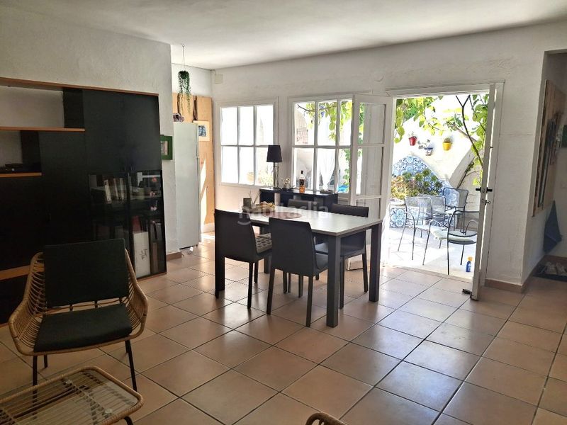 Foto 52c9e22c-ee5d-435d-9dc8-bfa91297b7c5. Casa adossada amb xemeneia aparcament a Vilafortuny Cambrils