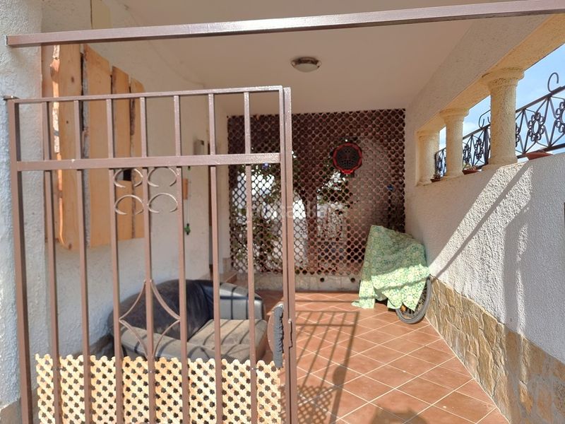 Foto ab0d2a15-1aeb-44da-81fa-b121519c1fef. Casa adossada amb xemeneia aparcament a Vilafortuny Cambrils